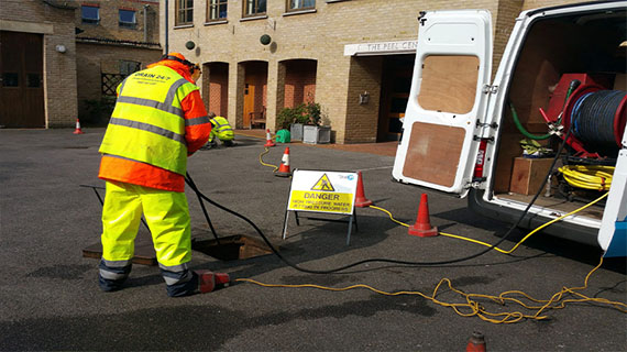 24-hour emergency drainage repair service.