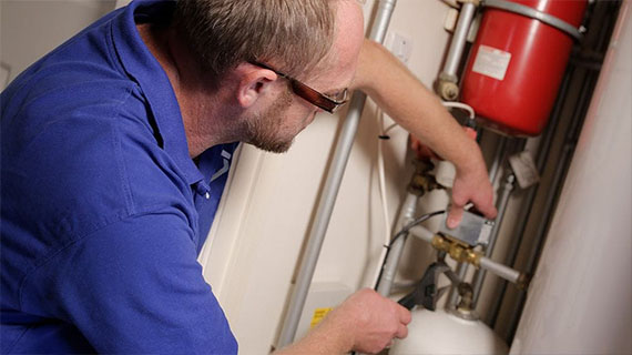 Emergency gas engineers Skilled emergency gas engineers providing urgent repair and safety services for gas and heating systems.